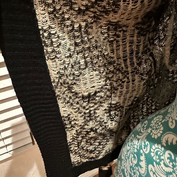 Aztec inspired Elegant Black and Cream Patterned Cardigan. Bohemian. NWOT - Picture 9 of 10